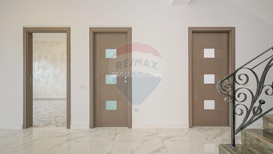 Casă / Vilă cu 5 camere de vânzare în zona Bunloc - 14