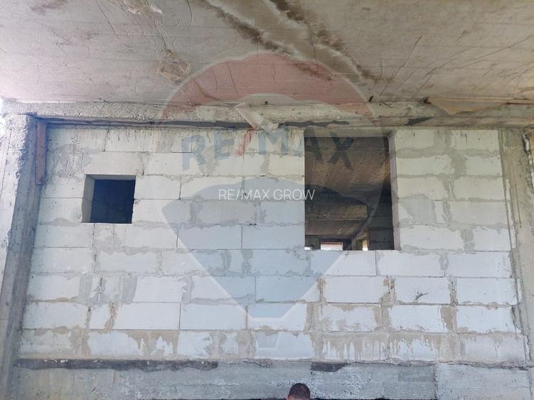 Casa nefinalizata de vanzare in Tisa Silvestri com. Odobesti - 2