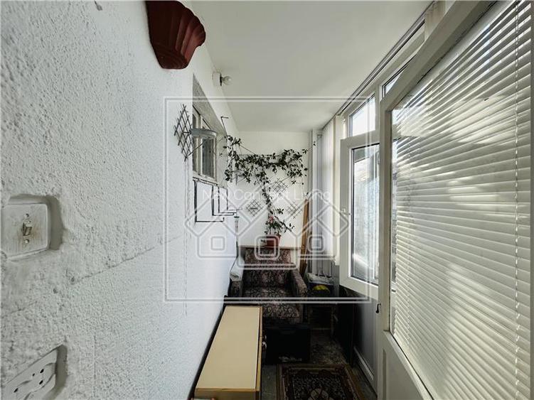 Apartament de vanzare in Sibiu - 3 camere, 2 balcoane si pivnita - - 13