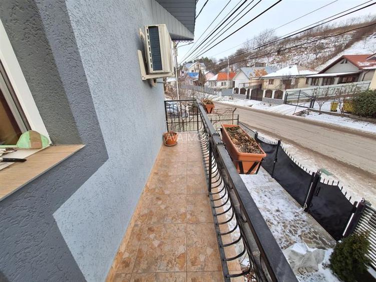 Casa moderna P+1 in Magura,  teren 421 mp, la 10-12 min de Bacau - 33