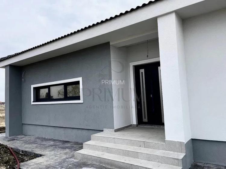 Sacalaz- toate utilitatile- strada asfaltata- dormitor cu baie si dressing - 5