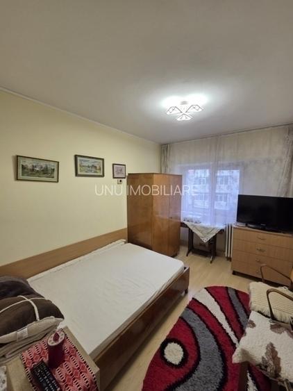 Apartament 3 camere decomandat cu 2 bai - etaj 2 - 1980 - 8