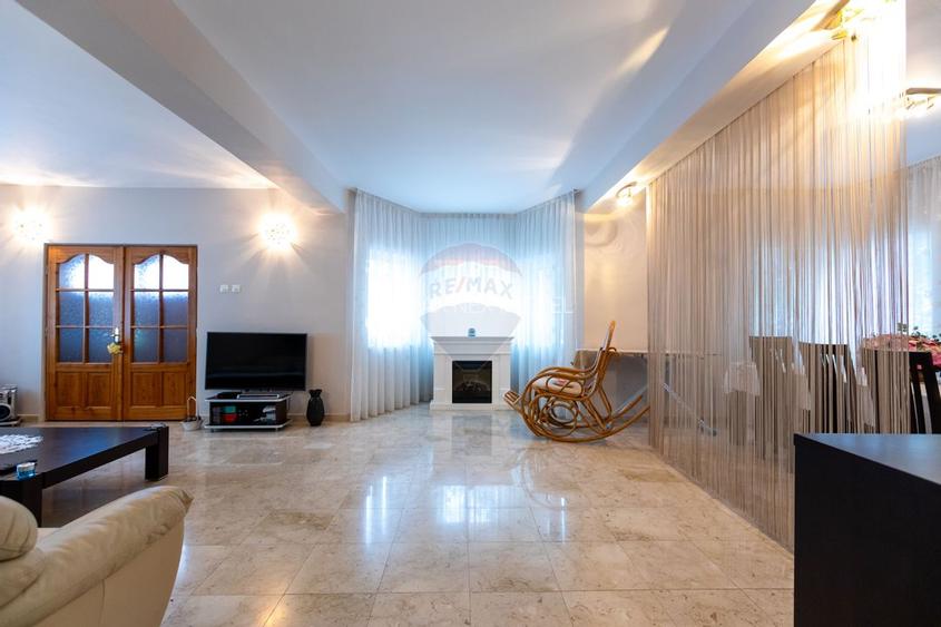 Casa / Vila D+P+1 cu 5 camere de vanzare, strada Slatinei, Luncani - 2