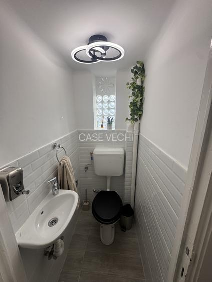 Bijuterie interbelică în centru - 11