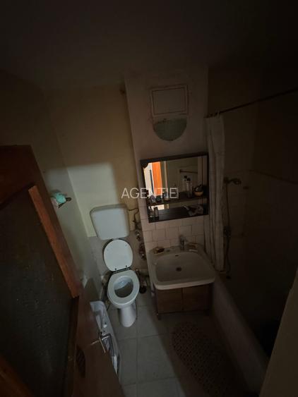 Baba Novac-stradal-bloc turn - 8