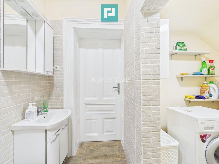 Apartament ultracentral, renovat, cu garaj - 9