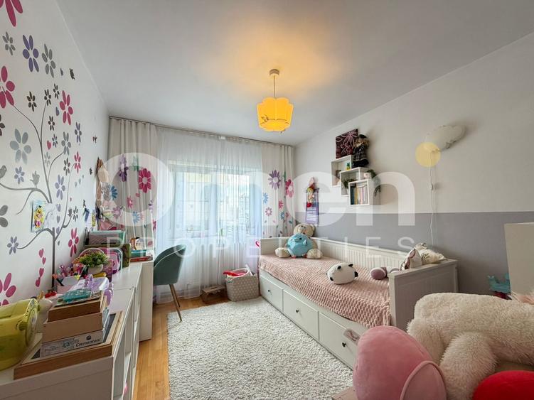 Apartament cu 3 camere decomandat, etaj intermediar, zona Lidl Hotvon