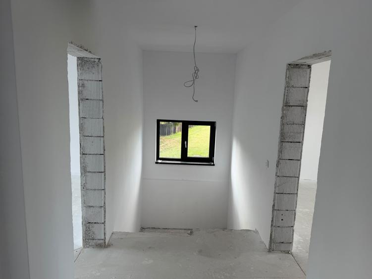 Casa individuala cu 5 camere, teren 450mp, Electroprecizia, Sacele