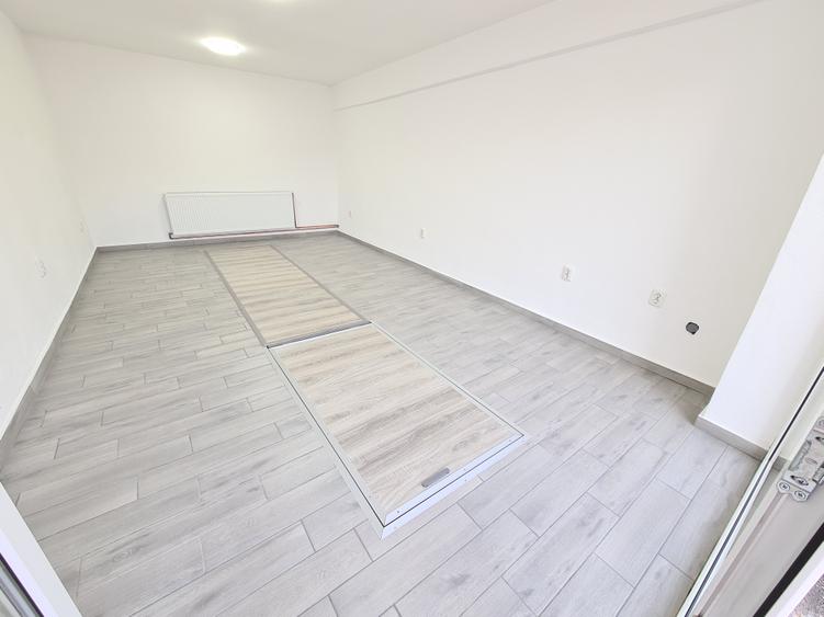 Spatiu comercial in Campina, Complex Rafinarie--22 mp--350e