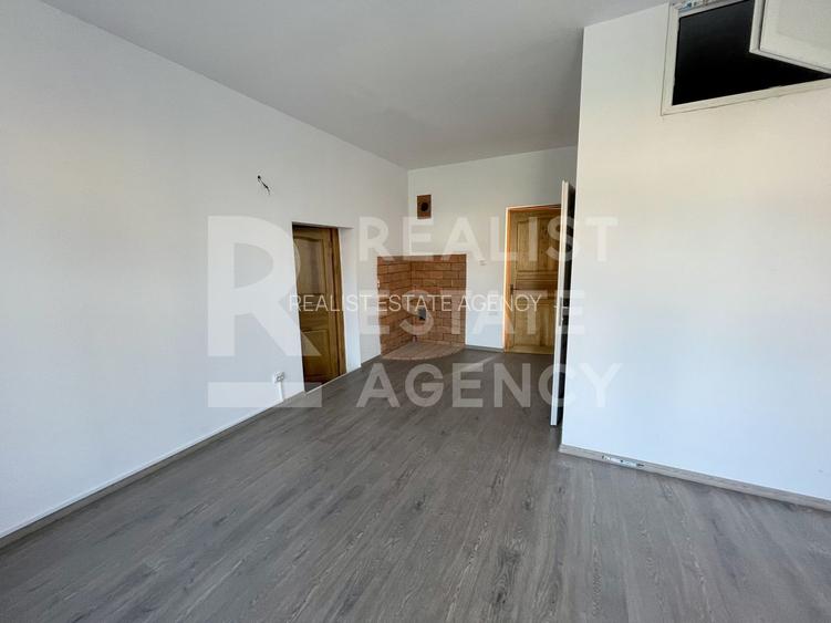 Vânzare, clădire impresionantă, 11 camere, 9 dormitoare, Păcurari - 5