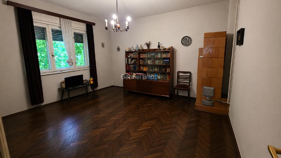 Apartament 3 camere parter in vila plus garsoniera demisol si curte. - 6