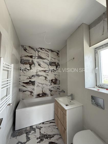 3 CAM. DECOMANDAT / ACTE GATA / 7 MINUTE METROU N TECLU - 8