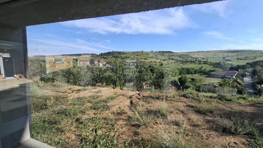 Casa pe un nivel, cu teren 2997 mp, panorama superba,Suceagu - 11