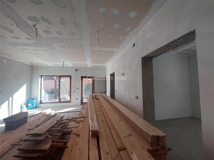 Casa frumoasa in Chisineu Cris - 10