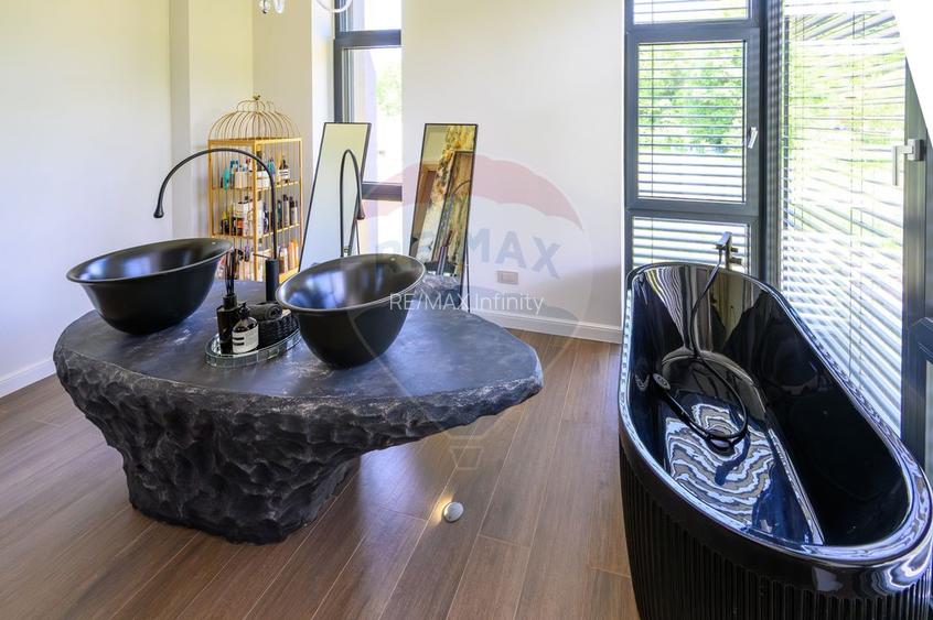 Proprietate spectaculoasă și unică de vânzare în Cluj-Napoca - 33