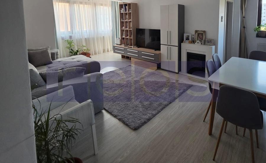 VANZARE 4 CAMERE -CARTIERUL LATIN   - 2x loc parcare - 2