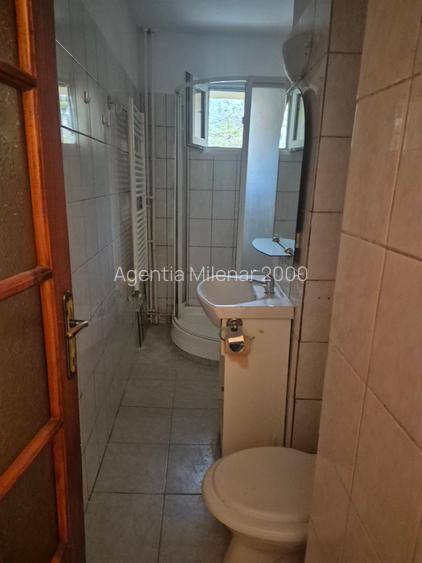 Pe frumoasa strada Harniciei la etajul 1, in bloc izolat termic - 10