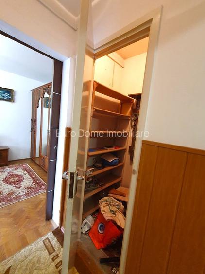 Apartament luminos cu vedere spre biserică, într-un cartier verde și liniștit. - 13