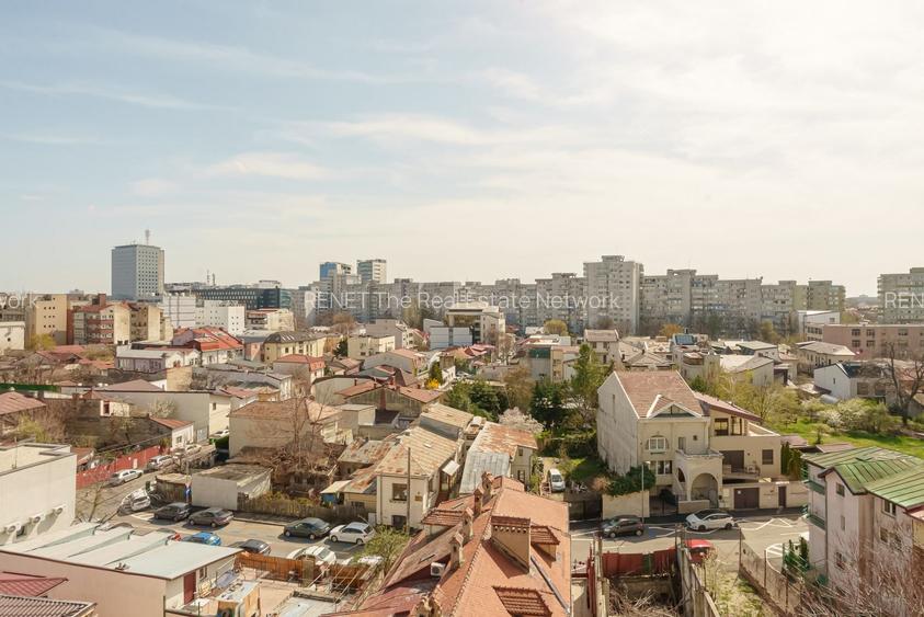 Garsoniera decomandată prima închiriere Banu Manta - vedere spate - 11