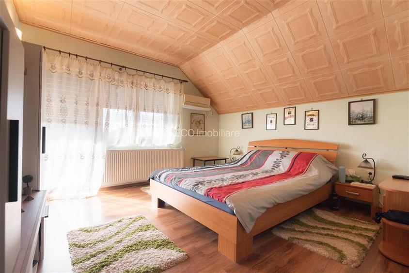 Casa P+M cu 4 camere+living+loc de luat masa in Santion - 23