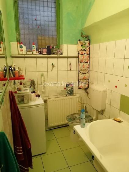 De vanzare, apartament trei camere in casa, pe str Republicii - 6