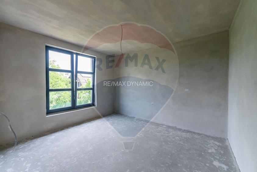 Casa într-un complex nou de 6 case înșiruite, 4 camere  zona centrala - 18