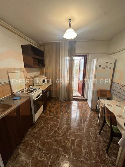 Apartament cu 2 camere, situat  in zona Dacia - Constanta - 5