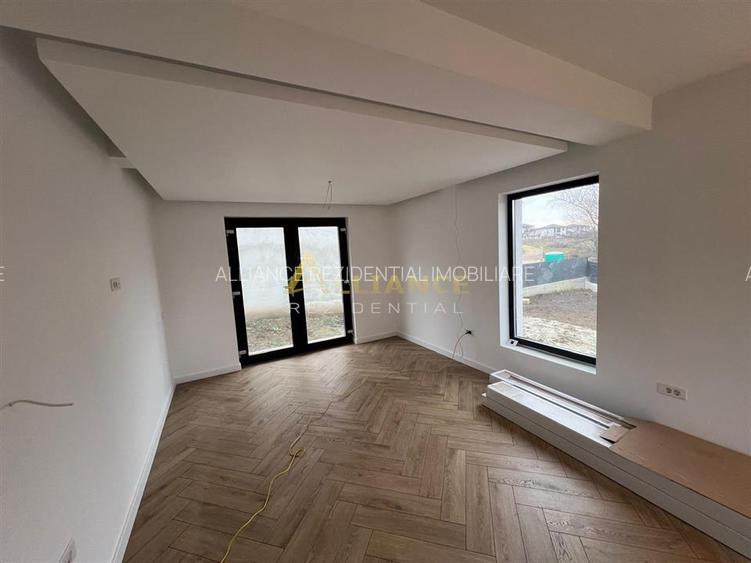 Casa  Individuala - 3 camere - 2 bai - 215mp teren - 3