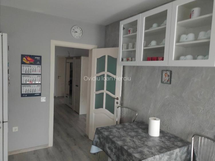 Apartament de vânzare  - 3