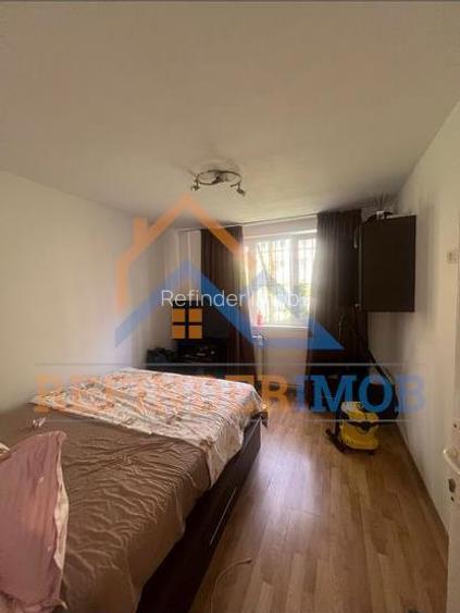 Apartament de vanzare cu 2 camere, zona Titan - Metrou 1 Decembrie 1918 - 2