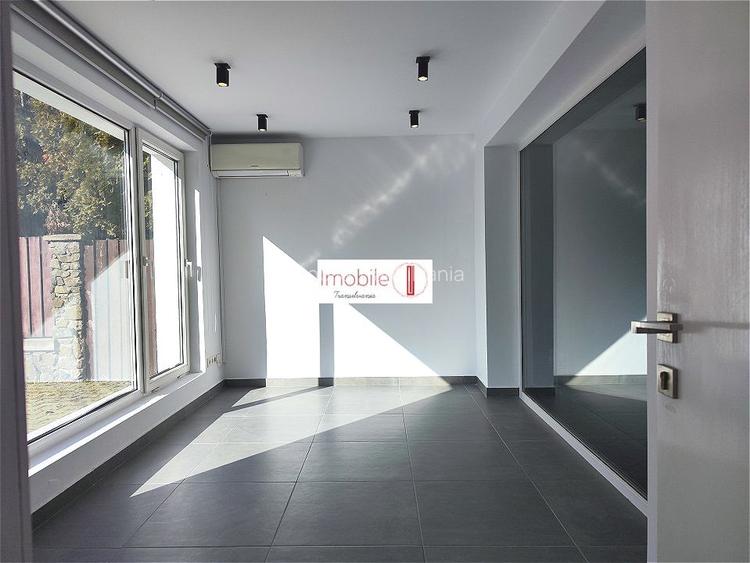 Vila moderna Zorilor  |  Parcare - 4