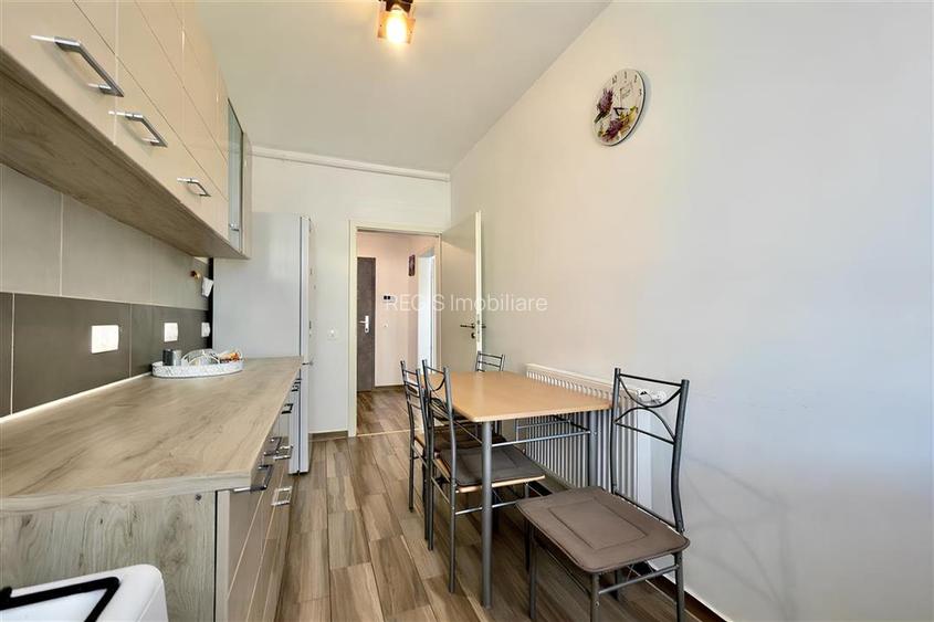 Apartament 2 camere decomandat in Qualis cu parcare - Coresi - 8