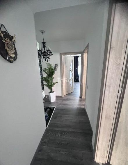 Casă / Vilă cu 4 camere de vanzare in Floresti, zona Eroilor - 5