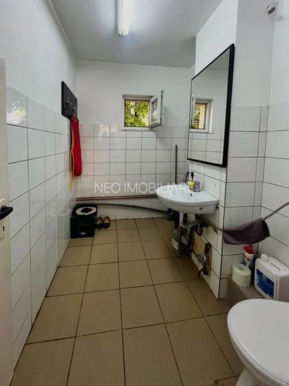 SPATIU COMERCIAL IN ZONA CU TRAFIC INTENS LA 450 euro - 6