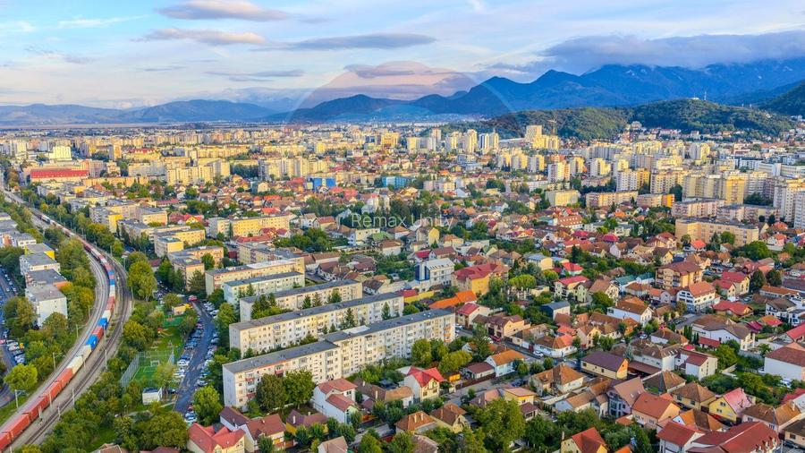 Cladire de 902 mp utili de vânzare, zona Grivitei - DN 13, COMISION 0 - 18