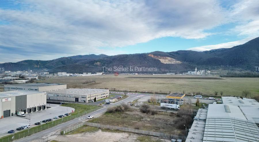 Teren intravilan Zona Industriala - Potential foarte ridicat - 17