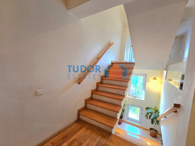 Vilă elegantă cu 5 dormitoare, grădină privată de 500 mp, terasă și garaj