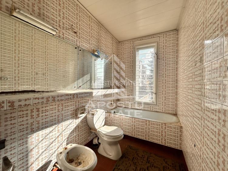 Casă individuală cu intrări separate in zona Complexului Studentesc - 10