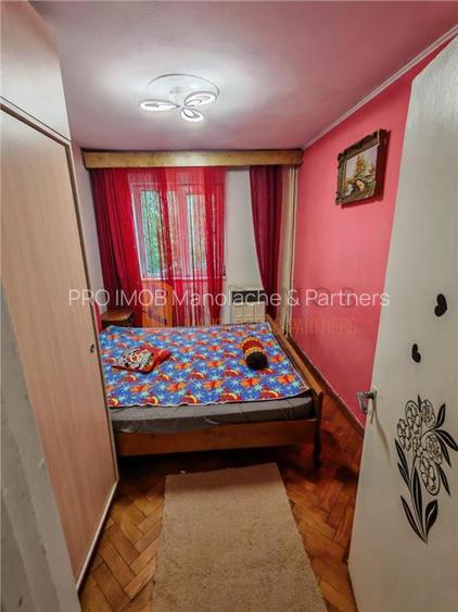 Apartament 3 camere cf 3 semidecomandat zona Micro 14 - 8