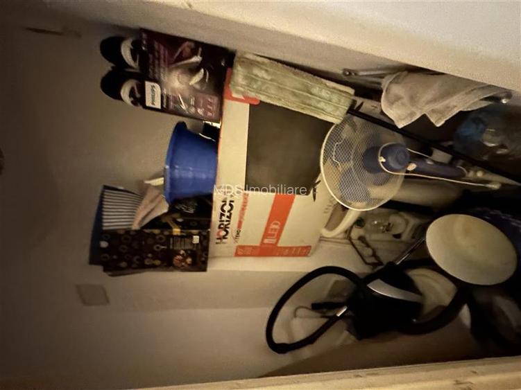 Decomandat etaj intermediar - 6