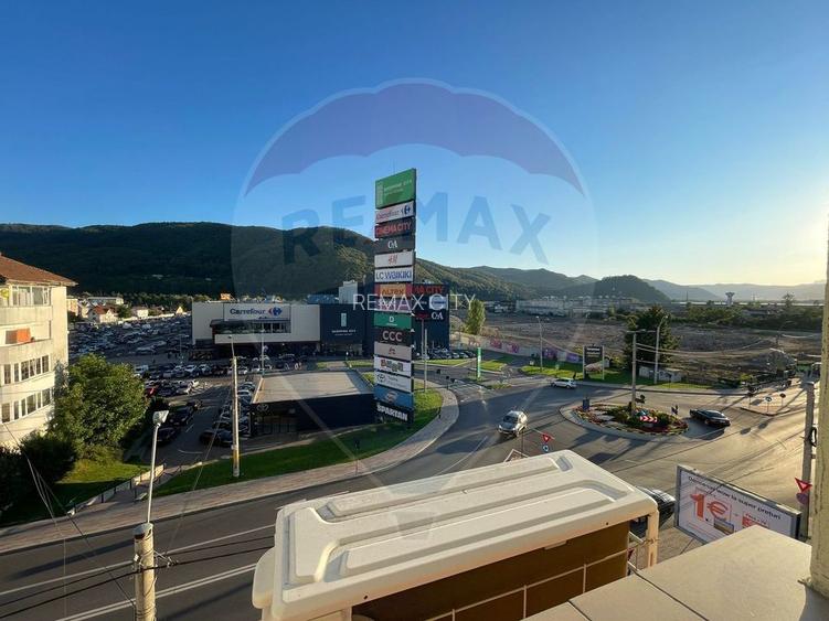 Apartament cu 3 camere de închiriat în zona Precista - 22