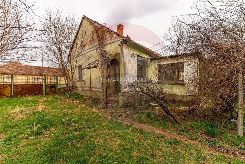 Teren + casa cu potential in centrul loc. Galsa, fs- 30m - 6