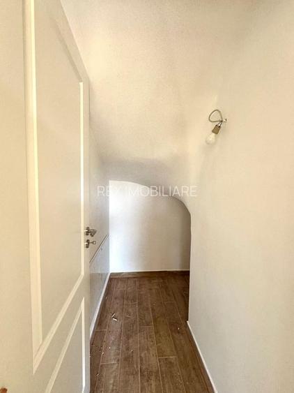 Duplex la asfalt - 4 camere - teren 532mp  Utvin - 5