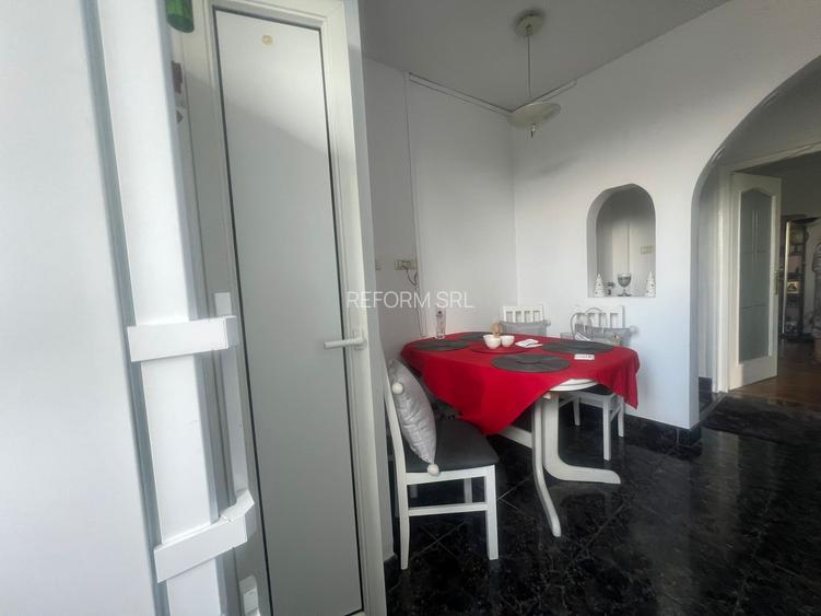 De vânzare apartament cu 2 camere pe str. Republicii - 6