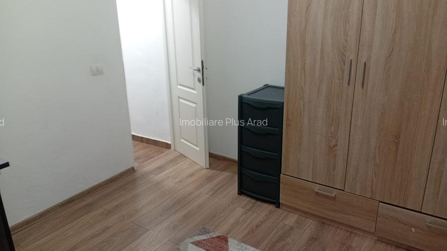Inchiriez apartament cu 2 camere in zona centrala -langa Unicredit Bank - 10