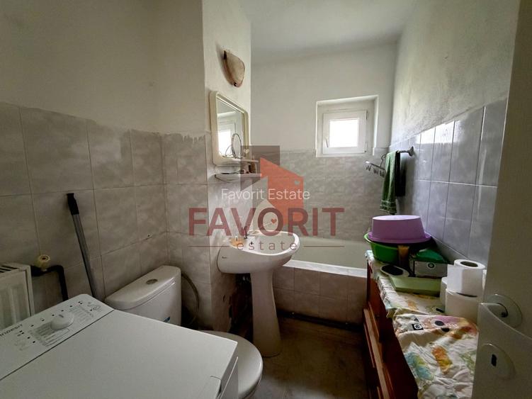 Decomandat. Cu centrala proprie. Etaj intermediar - 7