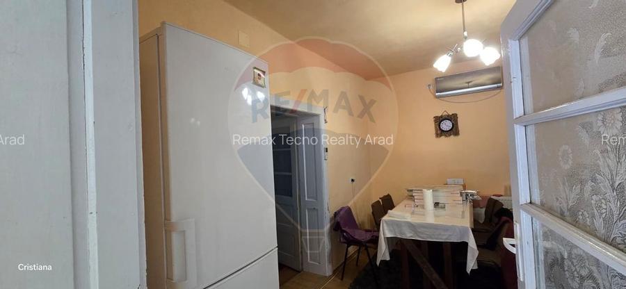 Casă cu anexă, livadă și panouri fotovoltaice - 14