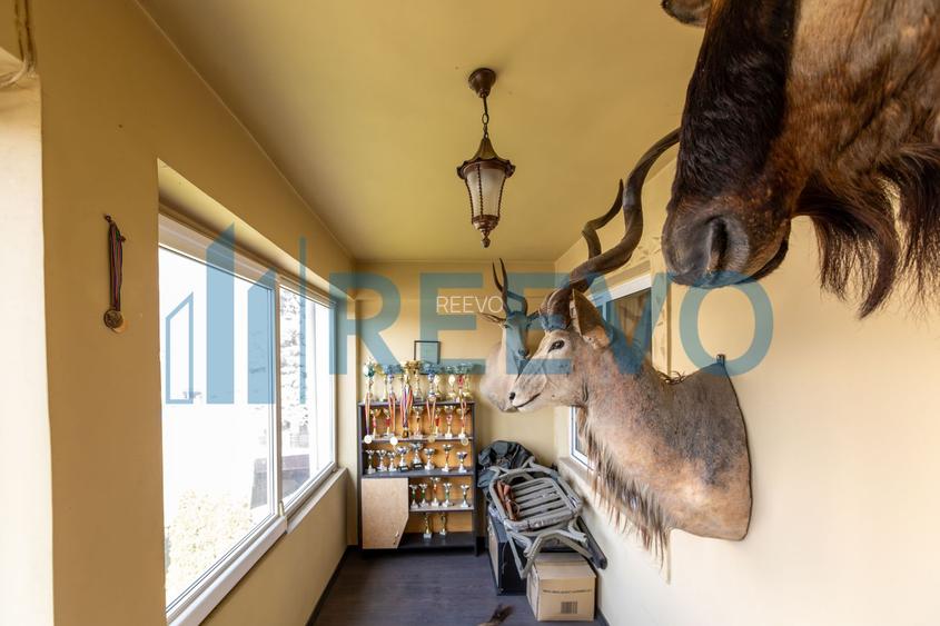 Clădire și teren de investiție, central Roman - 51