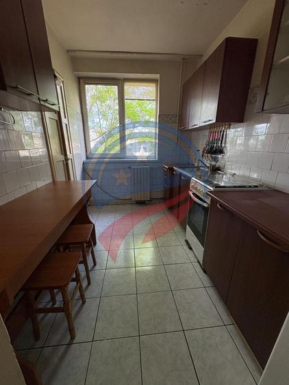 APARTAMENT 4 CAMERE , ETAJ 3 din 4, 2 BAI, 2 BALCOANE, CALEA SEVERINULUI