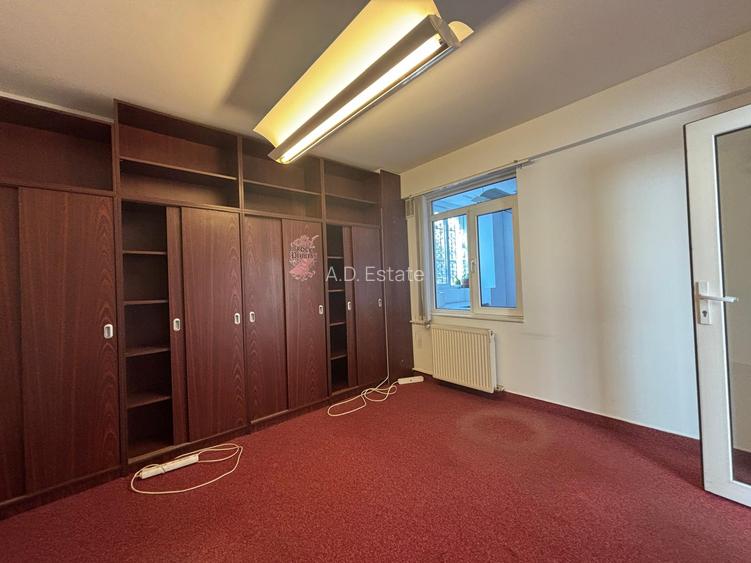 Vila De Inchiriat 11 camere  D+P+2 Timpuri Noi 12 Locuri Parcare 500 mp - 27